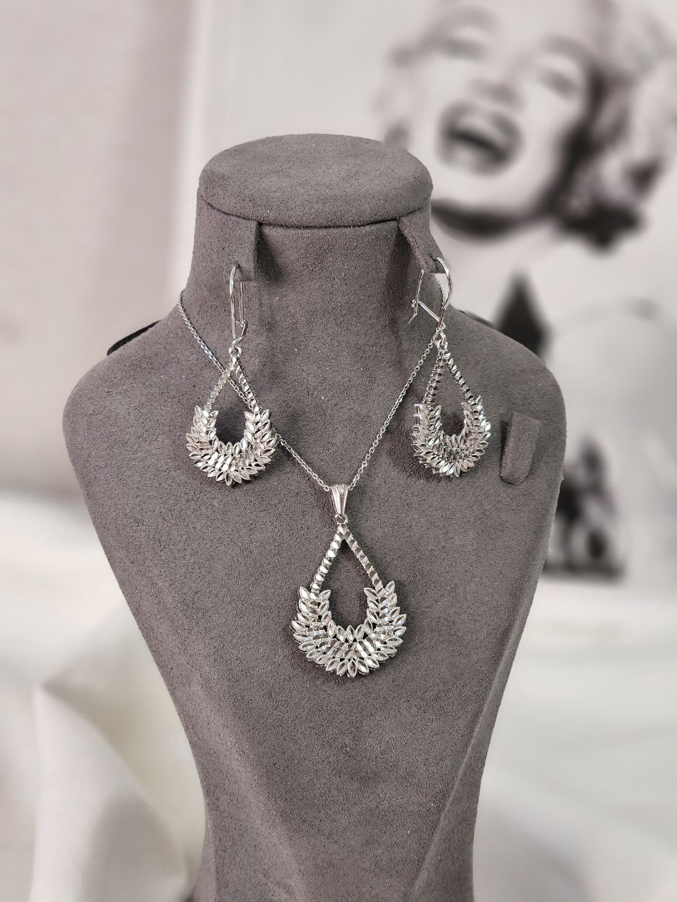 نیم ست نقره زنانه طرح اشکی